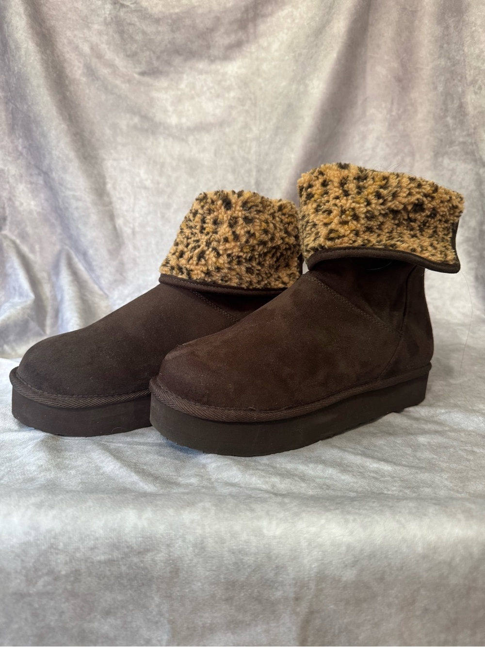 NWOT Muk Luks Women's Fold-Over Faux-Shearling Ankle Boots